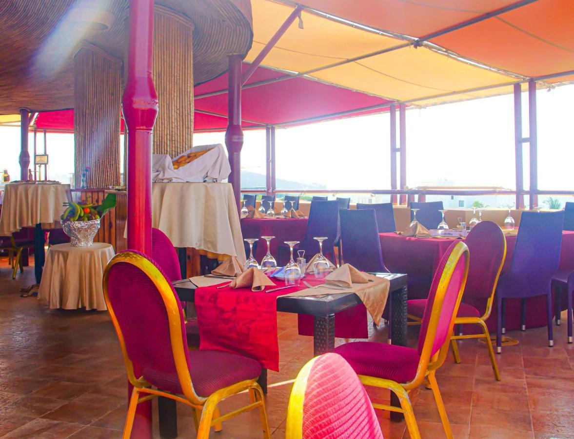 Hotel Fleur De Lys Almadies ダカール エクステリア 写真