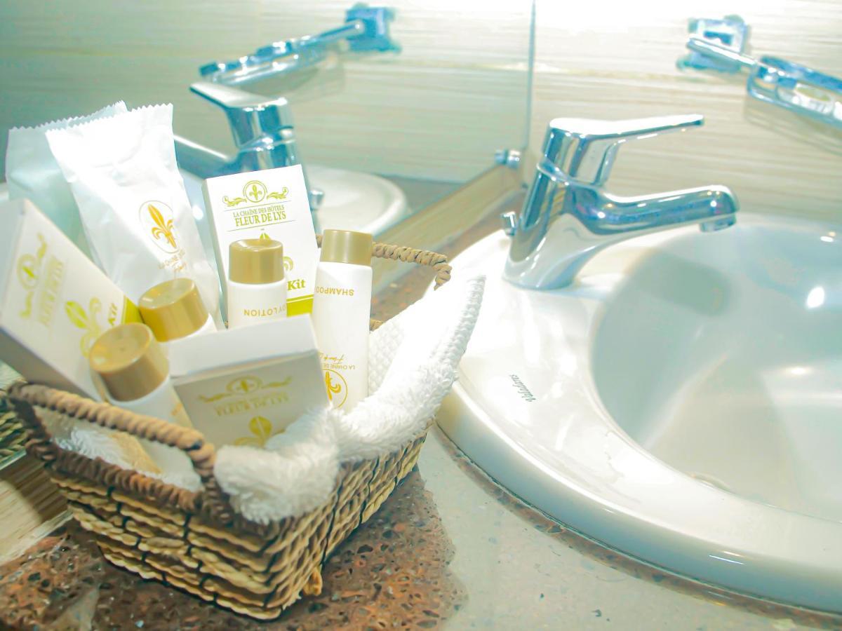 Hotel Fleur De Lys Almadies ダカール エクステリア 写真