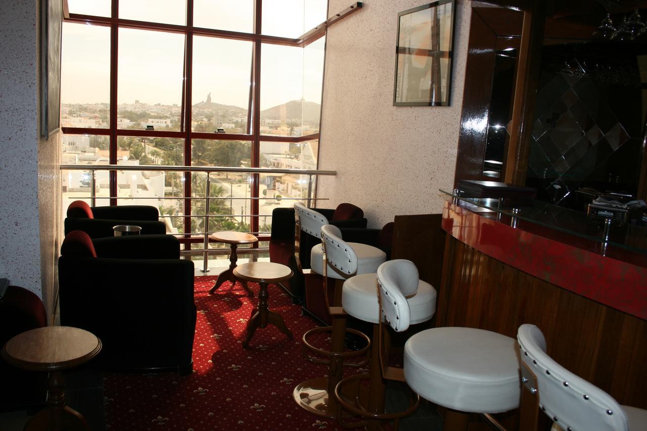Hotel Fleur De Lys Almadies ダカール エクステリア 写真