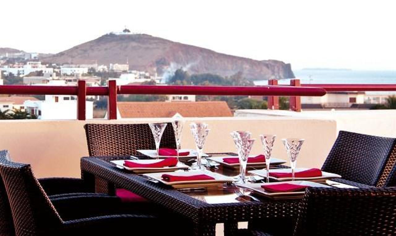 Hotel Fleur De Lys Almadies ダカール エクステリア 写真
