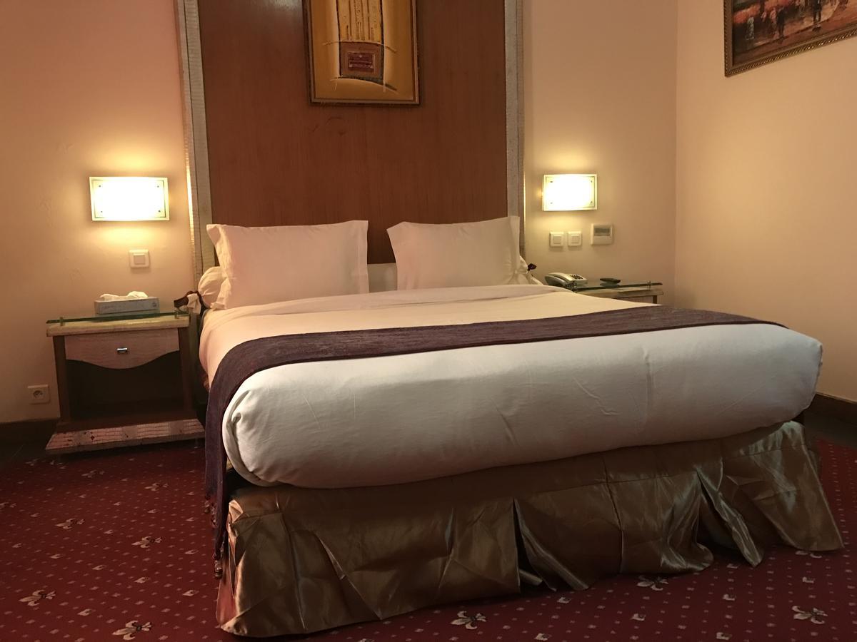 Hotel Fleur De Lys Almadies ダカール エクステリア 写真