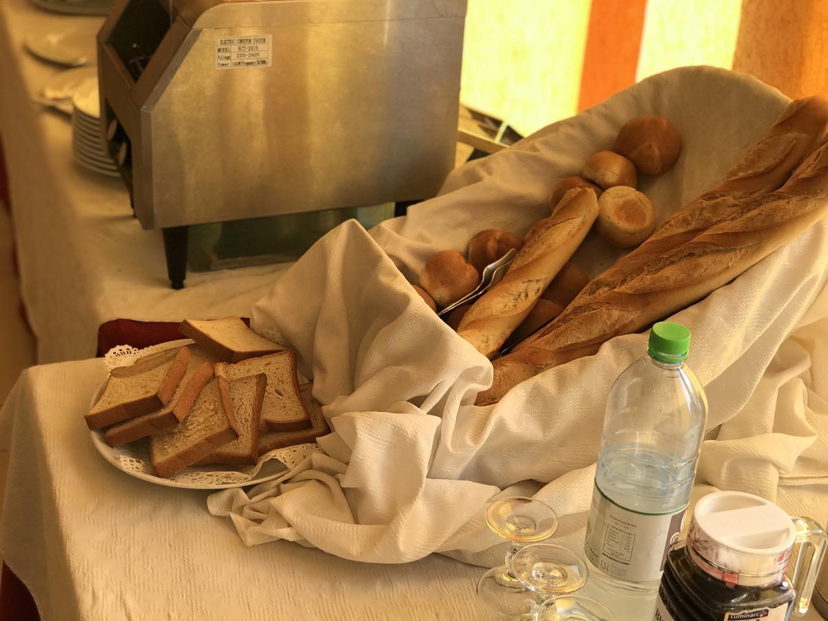 Hotel Fleur De Lys Almadies ダカール エクステリア 写真